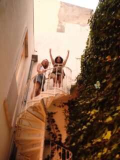 Spring looked good on us.
Lisbon was blooming and so was the house.

A small photo dump from the moments that made samesame feel extra alive.

🌻