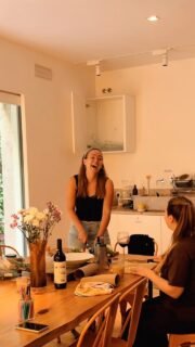 Come on in.
Welcome to Beco House, our coliving space in the heart of Lisbon.
Dinner is almost ready.
Someone’s still working.
Someone’s already opened the wine.
A few people just got back from the beach.
That’s the thing about life at samesame: everyone arrives with their own rhythm, but somehow, we always end up around the same table.
Urban living, softly community-driven.