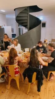 previously at samesame:
a lasagna was attempted.
several decisions were made.
not all of them were good.
somehow, it worked.
(see you next Tuesday)
🌻
📹 @olaklincewicz